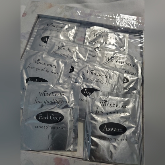 :* Tea Time Hardcover Roni & Nancy Akmon book tea bags included herbal sampler - Picture 5 of 13